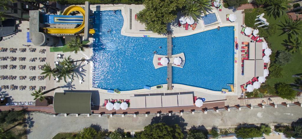 Thalia Beach Resort Hotel Ilica  Bagian luar foto